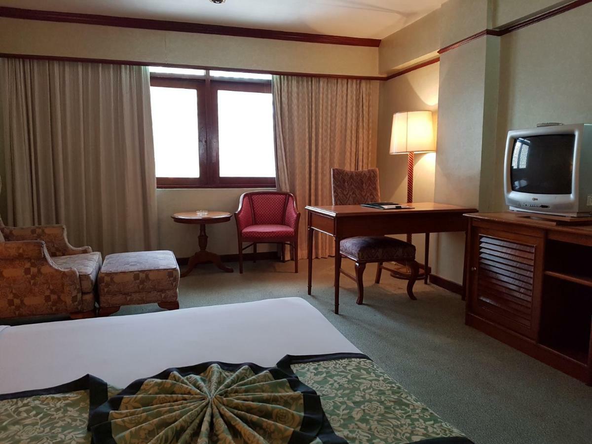 The Park Hotel Sukhumvit 7 Bangkok Ngoại thất bức ảnh