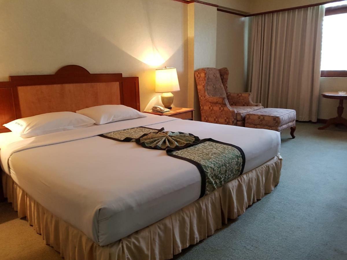 The Park Hotel Sukhumvit 7 Bangkok Ngoại thất bức ảnh