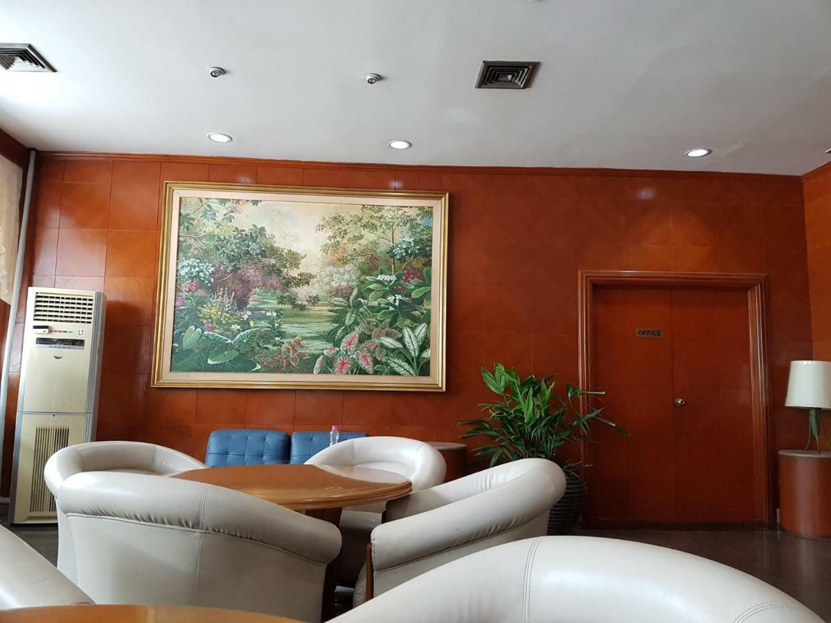 The Park Hotel Sukhumvit 7 Bangkok Ngoại thất bức ảnh