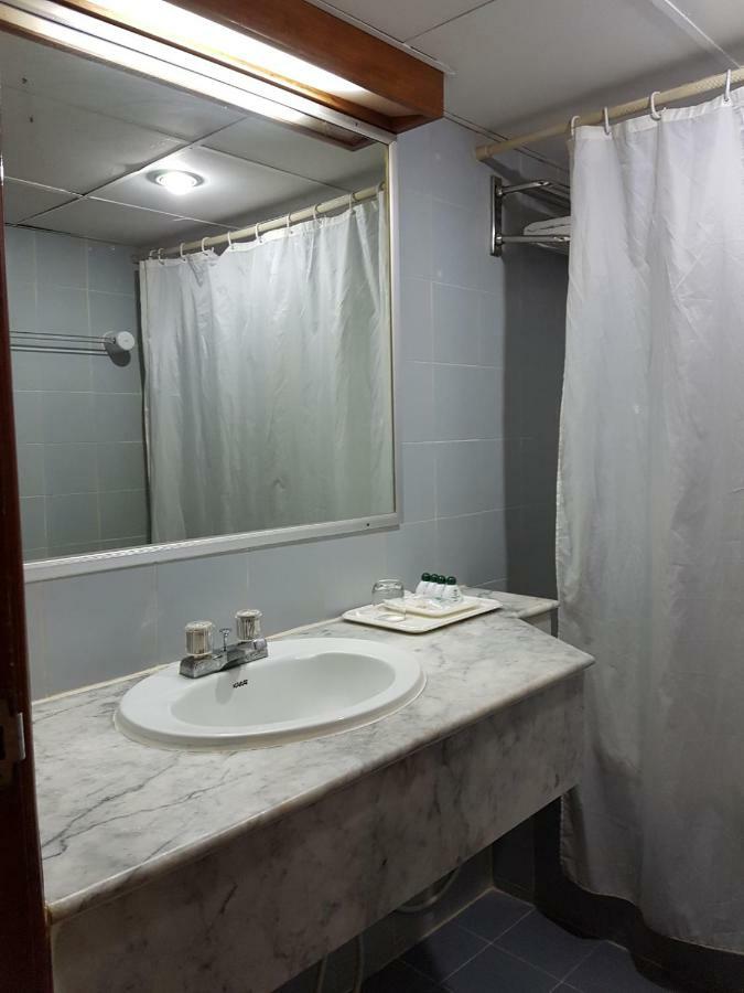The Park Hotel Sukhumvit 7 Bangkok Ngoại thất bức ảnh