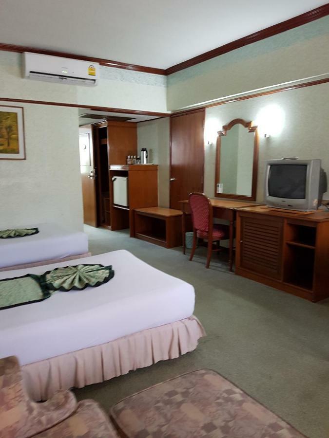 The Park Hotel Sukhumvit 7 Bangkok Ngoại thất bức ảnh