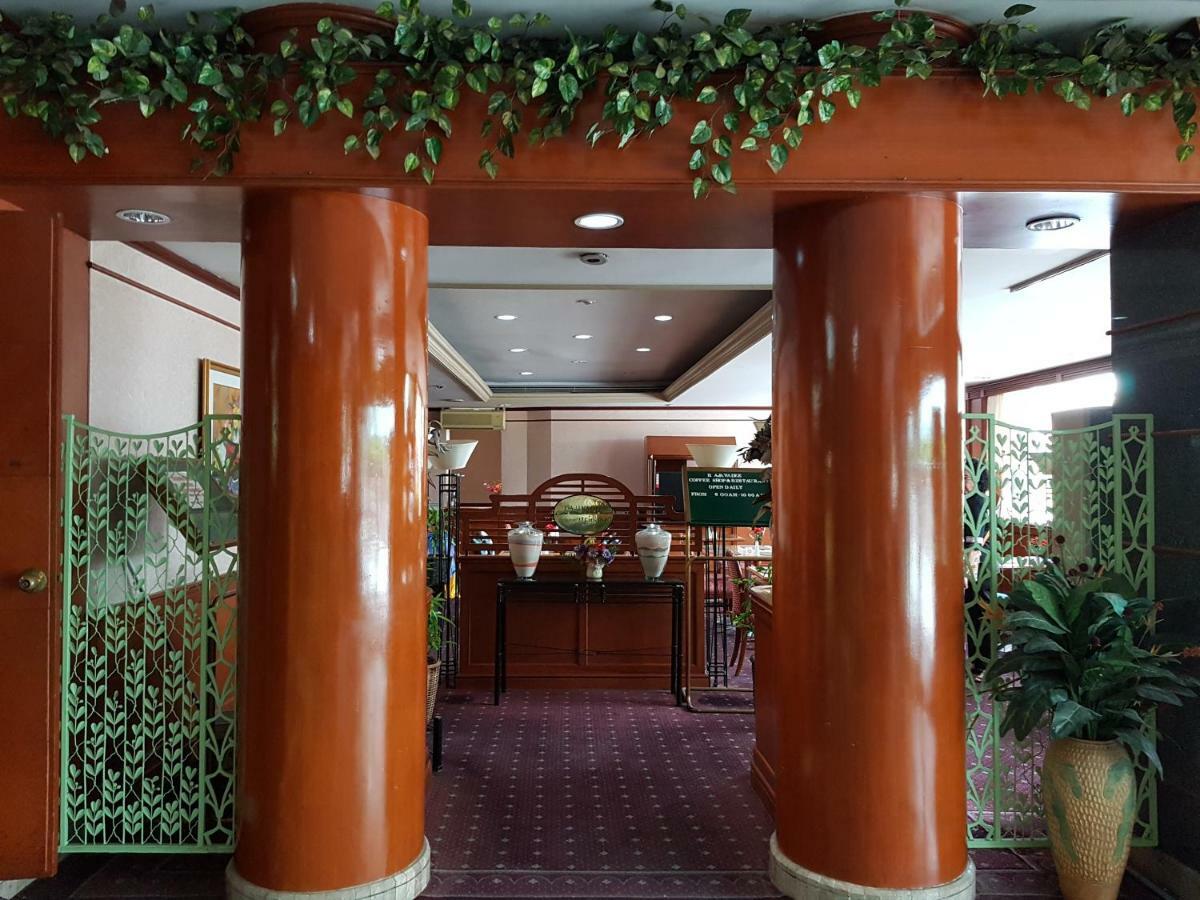 The Park Hotel Sukhumvit 7 Bangkok Ngoại thất bức ảnh
